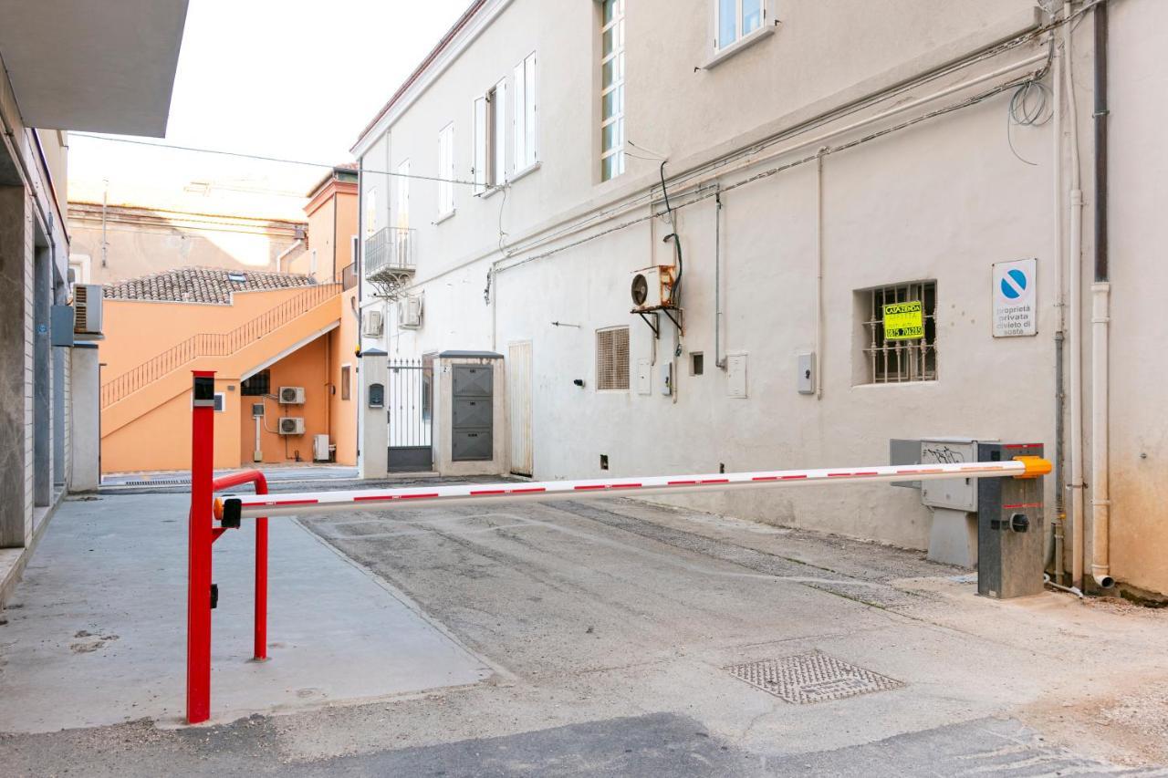 Brigida 103 Bed & Breakfast Termoli Bagian luar foto